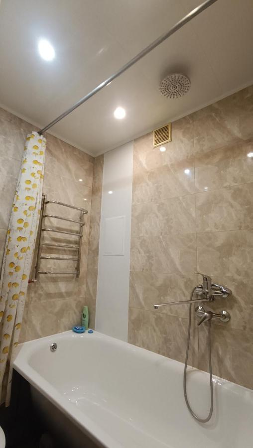 Аренда Квартиры Посуточно Cherkasy Bagian luar foto